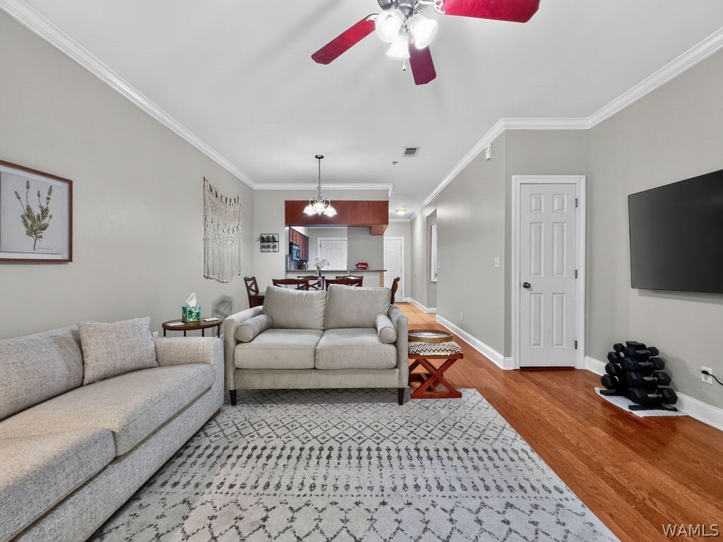 3218 Veterans Memorial Parkway 1305