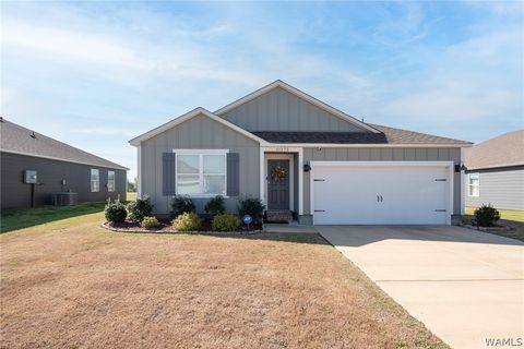 Homes For Sale - 11572 Linna Lane<br/> Moundville, AL 35474