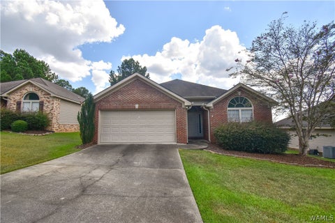 Homes For Sale - 4061 Macon Circle<br/> North Port, AL 35473