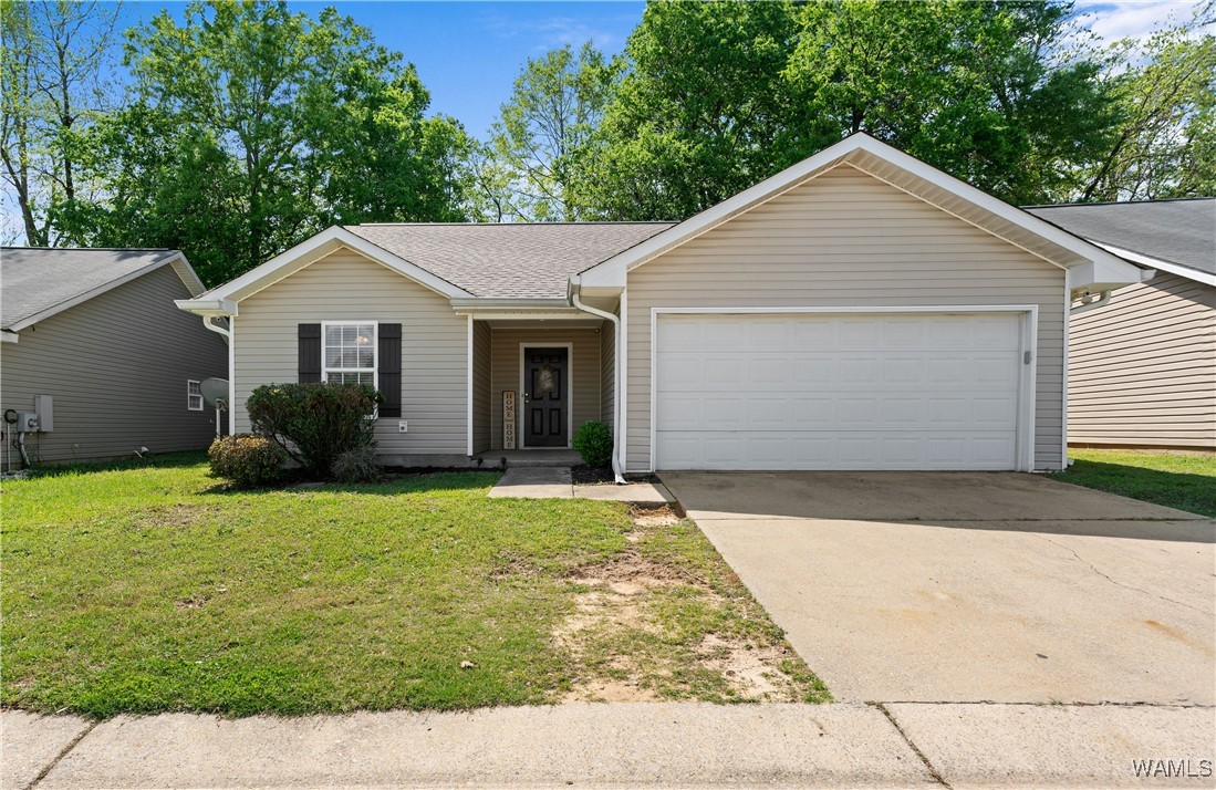370 Holly Berry Lane, Moundville, Alabama image 1