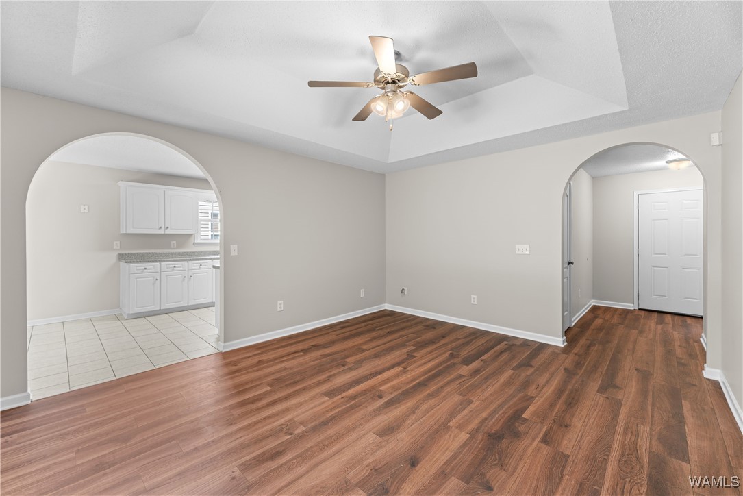370 Holly Berry Lane, Moundville, Alabama image 16
