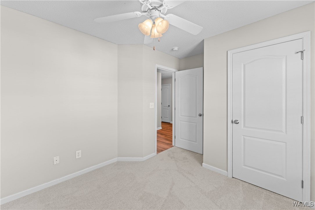 370 Holly Berry Lane, Moundville, Alabama image 9
