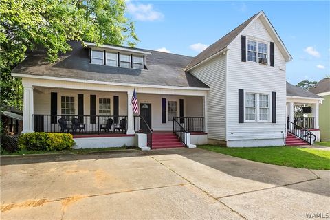 Homes For Sale - 1021 Queen City Avenue<br/> Tuscaloosa, AL 35401