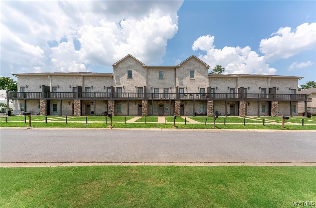 440 Wesley Place