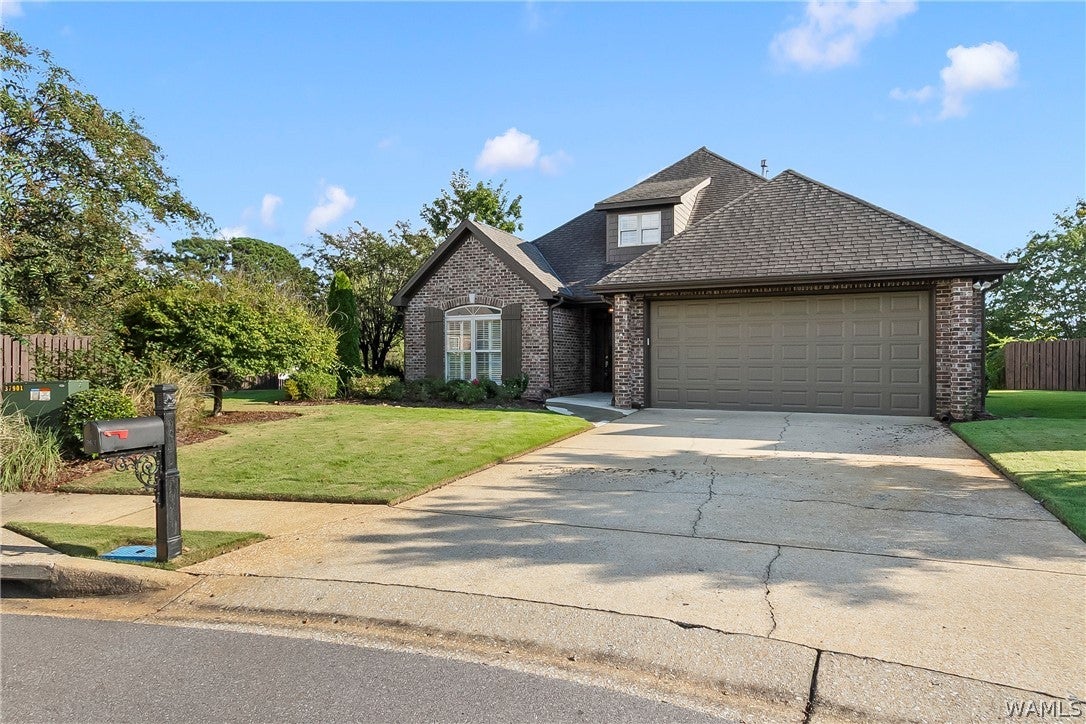 2401 Maple Ridge Drive