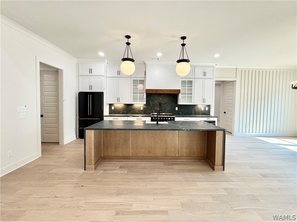 6038 Rosemeade Street