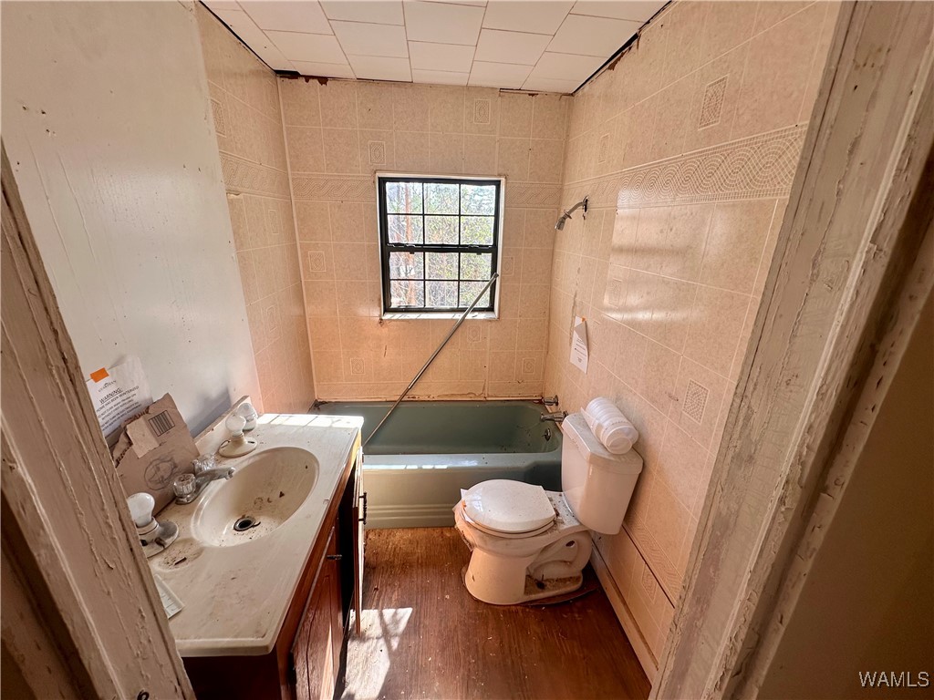 1008 Franconia Road NE