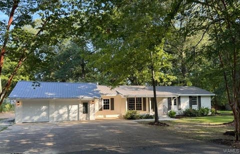 Homes For Sale - 1702 Elmwood Dr Dr<br/> Demopolis, AL 36732