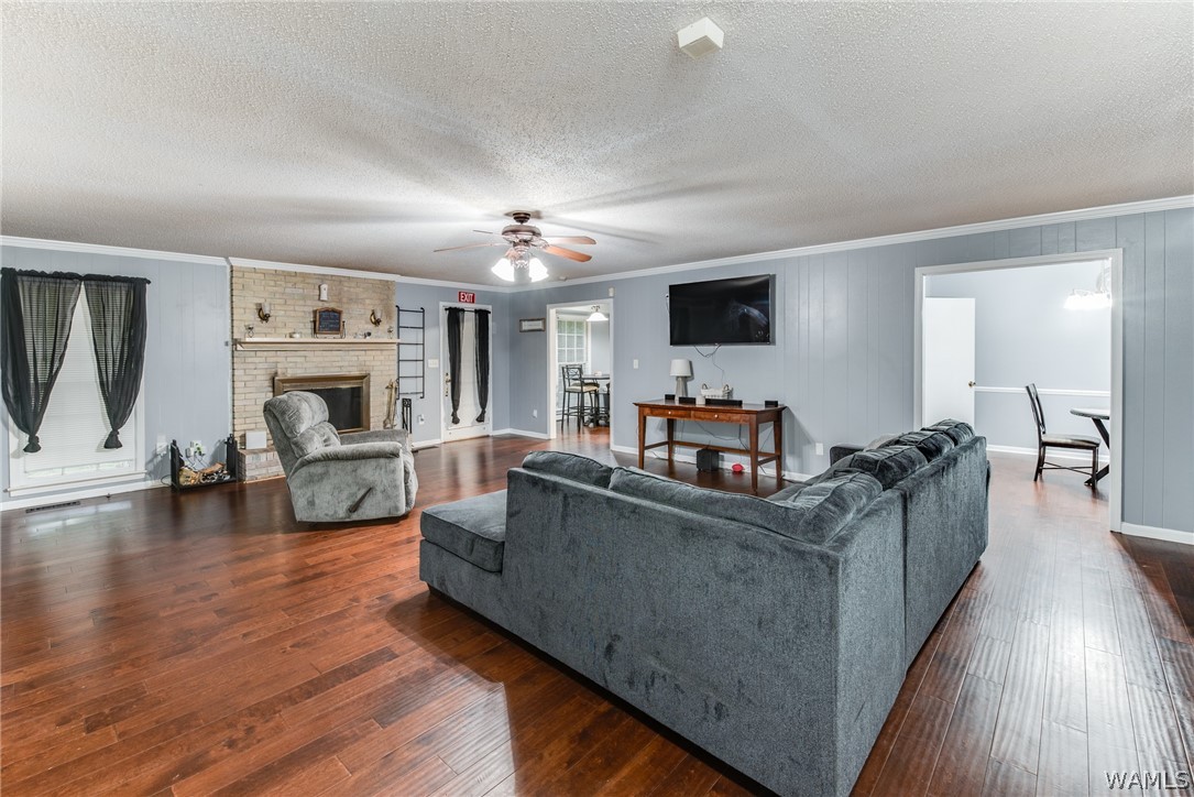 2620 BERKLEY HILLS DR