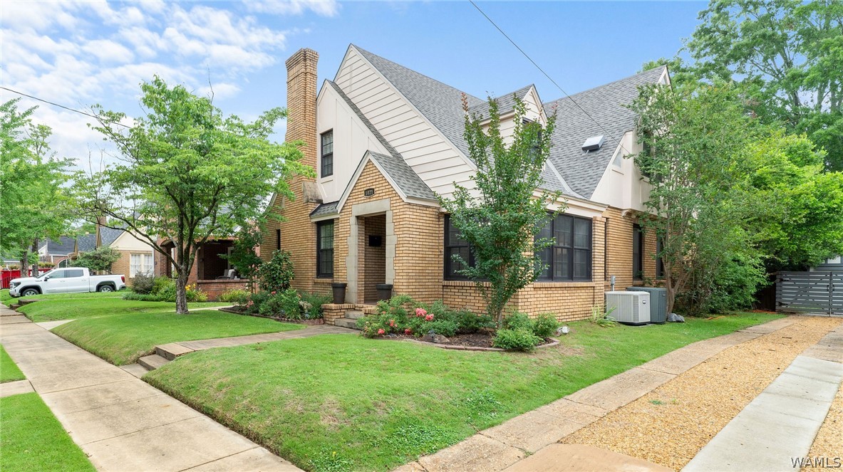 1021 Myrtlewood Drive
