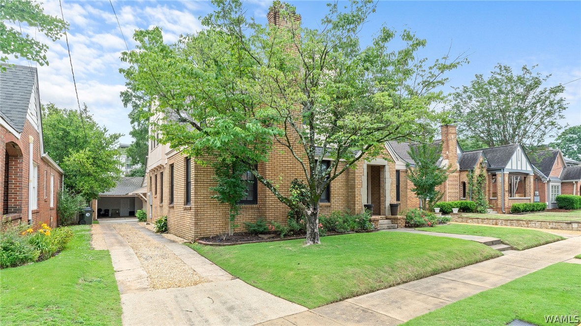 1021 Myrtlewood Drive
