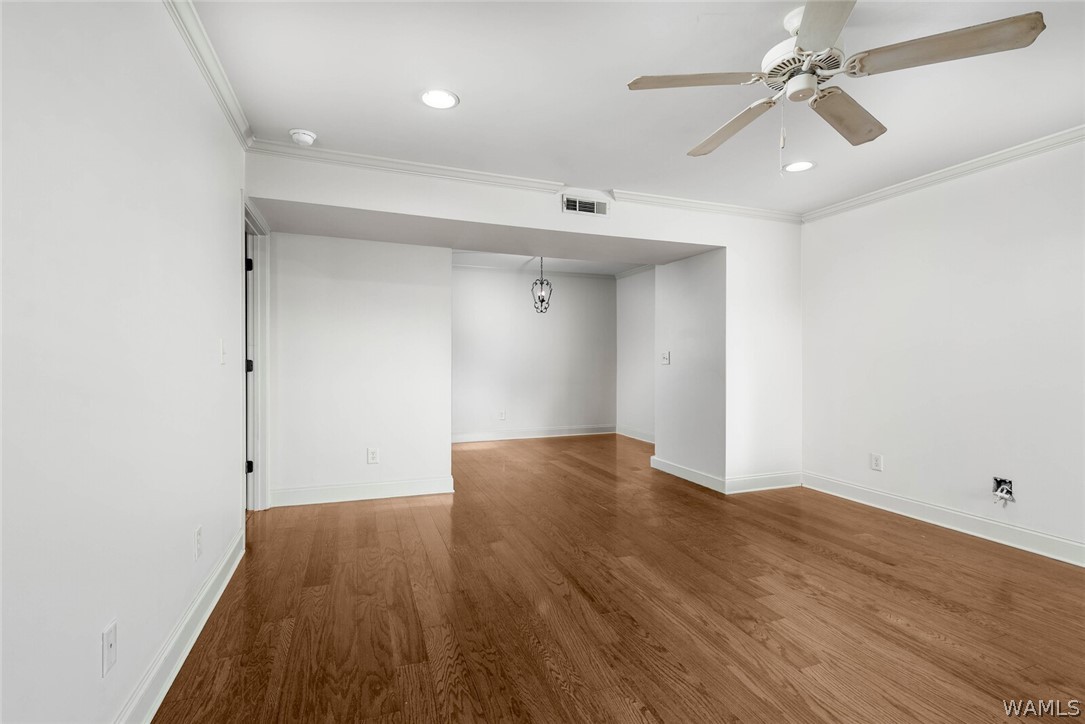 210 15th Street E 60