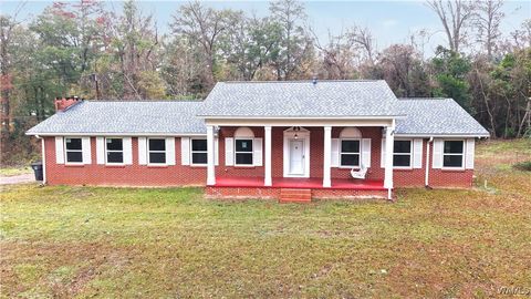 Homes For Sale - 105 N Mobile Street<br/> Linden, AL 36748