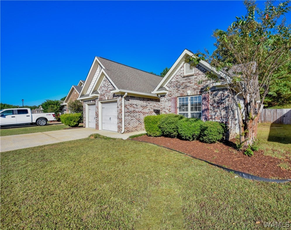 5005 Easton Drive