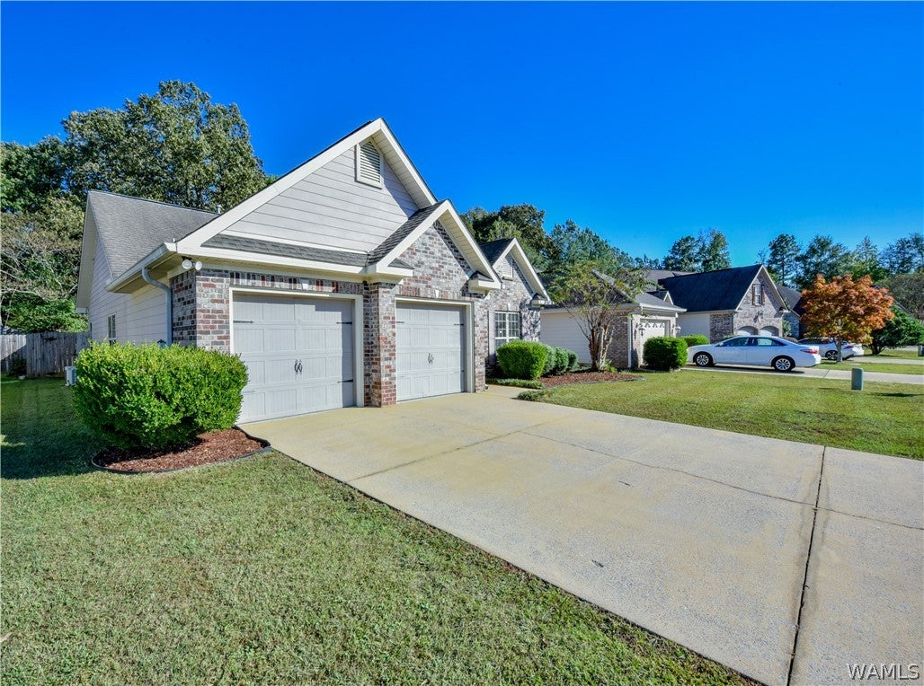 5005 Easton Drive