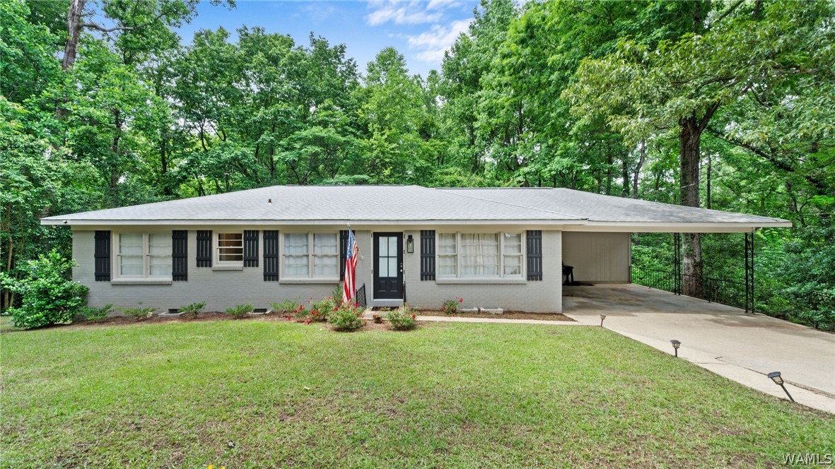 Photo 1 of 32 — 4222 Hillswood Lane, Tuscaloosa, AL 35404