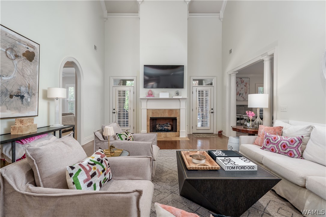2525 Mclean Circle