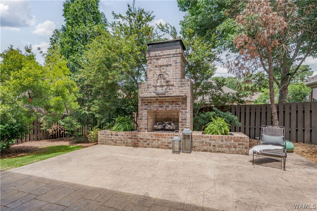 2525 Mclean Circle
