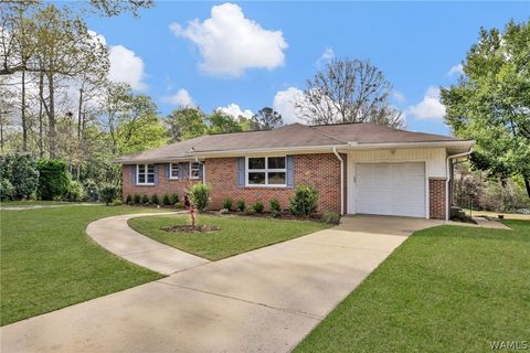 Homes For Sale - 20 Windsor Drive<br/> Tuscaloosa, AL 35404