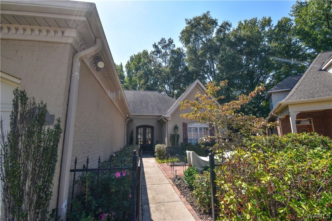 2480 McLean Circle