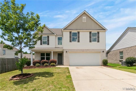Homes For Sale - 7311 Red Maple Circle<br/> Tuscaloosa, AL 35405