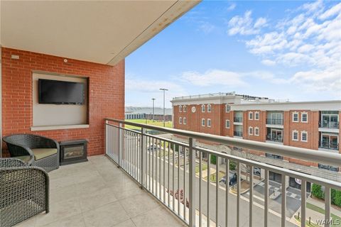 Homes For Sale - 1018 Hackberry Lane #302<br/> Tuscaloosa, AL 35401