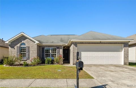 Homes For Sale - 5116 Windsor Lane<br/> North Port, AL 35473