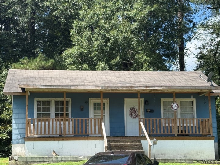 Photo 1 of 10 — 227 3rd Ave NW, Fayette, AL 35555