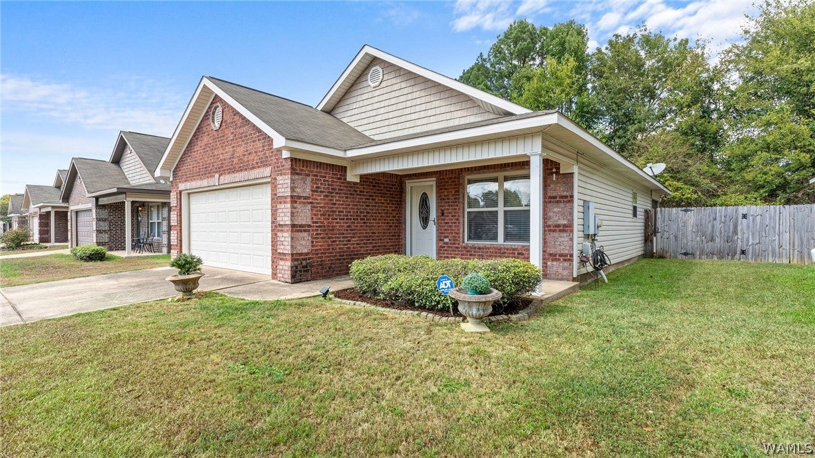 1848 Mimosa Gardens Dr