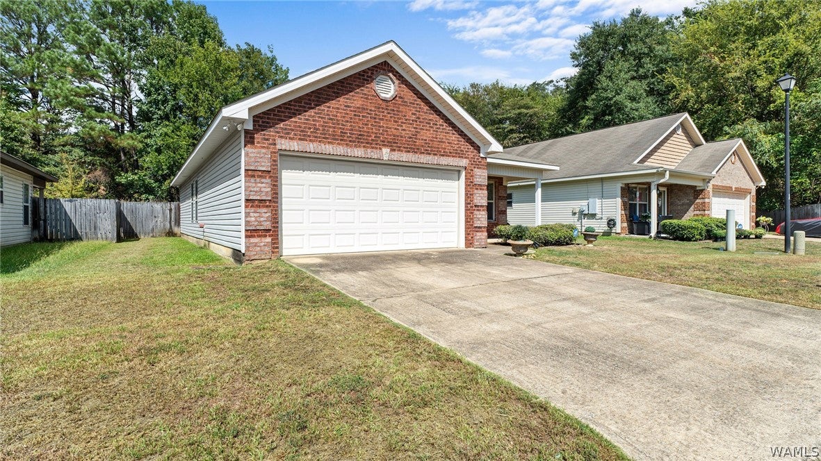 1848 Mimosa Gardens Dr