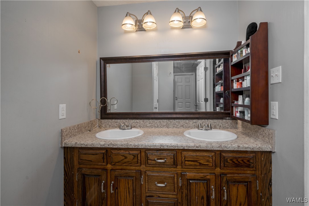 14036 Adams Drive, North Port, Alabama image 17