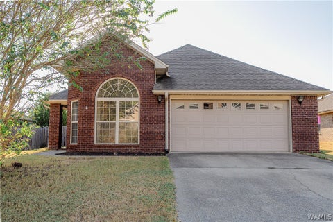 Homes For Sale - 326 Ivy Hills Circle<br/> Calera, AL 35040