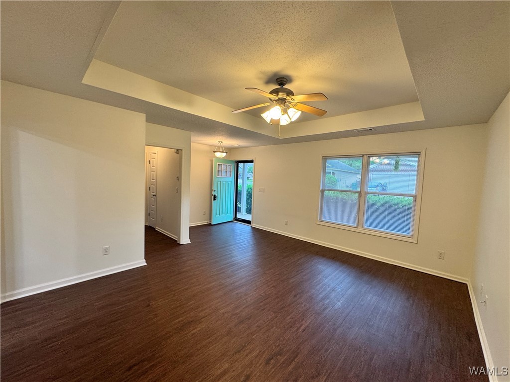 6298 Mimosa Gardens Circle, Tuscaloosa, Alabama image 2