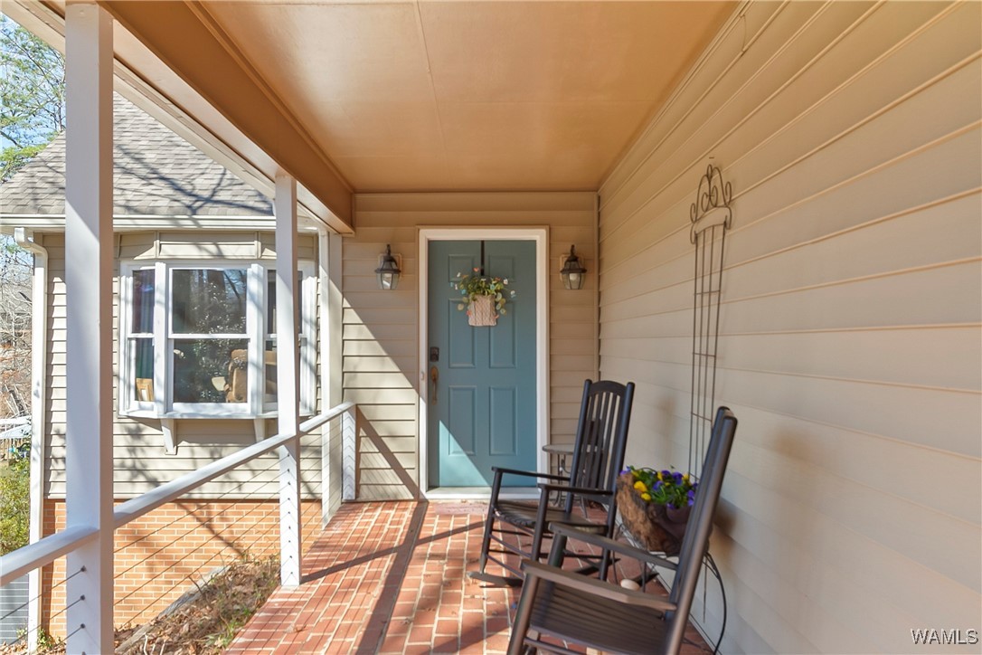 15730 Beacon Point Drive Drive, North Port, Alabama image 3