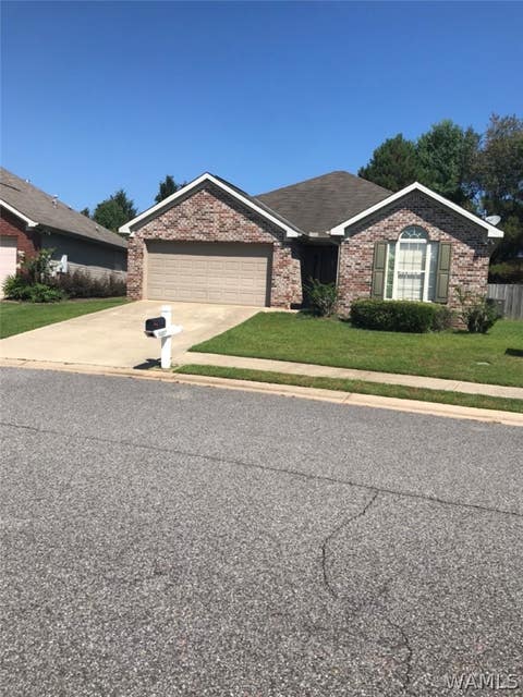 Homes For Rent - 5007 Ross Circle<br/> North Port, AL 35474