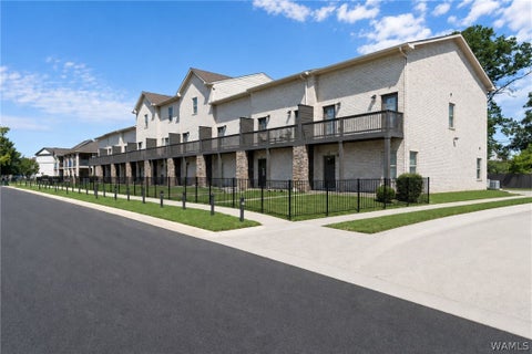 Townhouse For Sale - 440 Wesley Place Pl<br/> Tuscaloosa, AL 35401