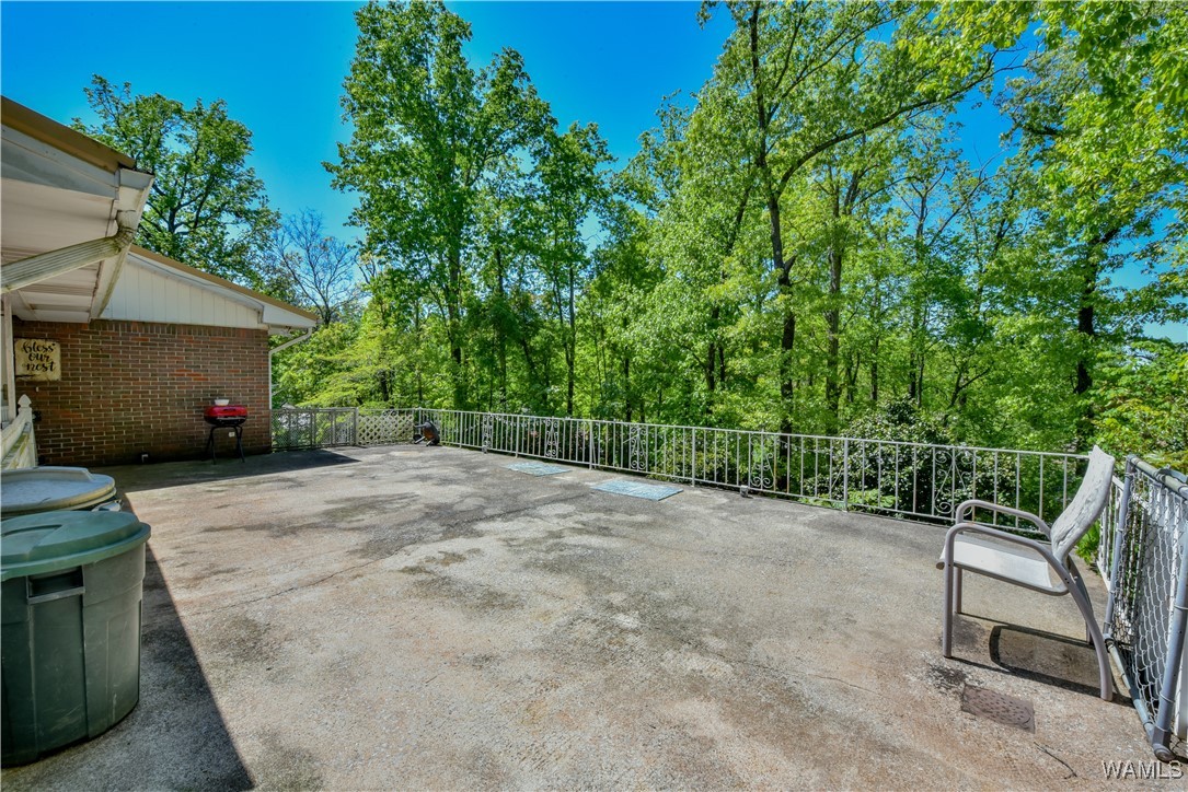 214 Mimosa Circle, Hueytown, Alabama image 12