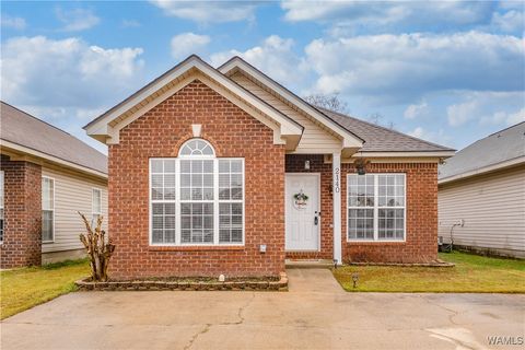 Homes For Sale - 2140 Starlight Drive<br/> Tuscaloosa, AL 35405