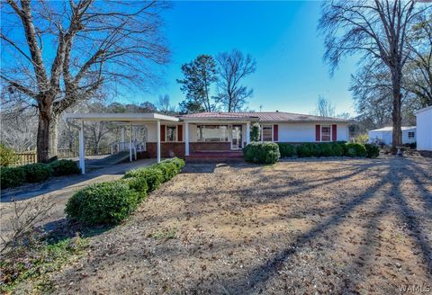 Homes For Sale - 5101 Applewood Drive<br/> North Port, AL 35473