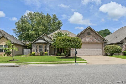 Homes For Sale - 3114 Birch Way<br/> North Port, AL 35475