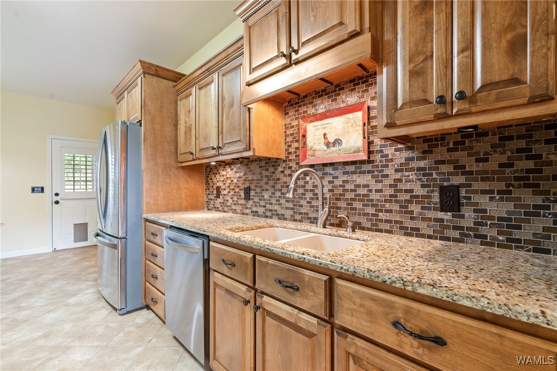 2637 Hawthorne Lake Road, Helena, Alabama image 12