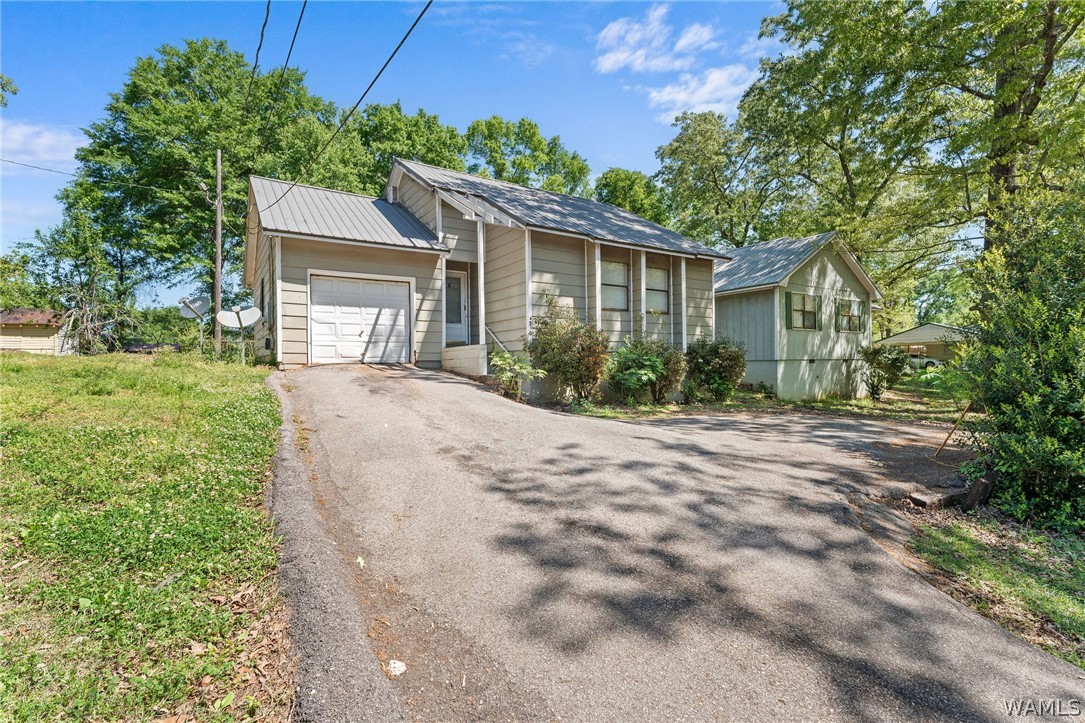 Photo 1 of 51 — 4310-4312 Virginia Drive, Tuscaloosa, AL 35404