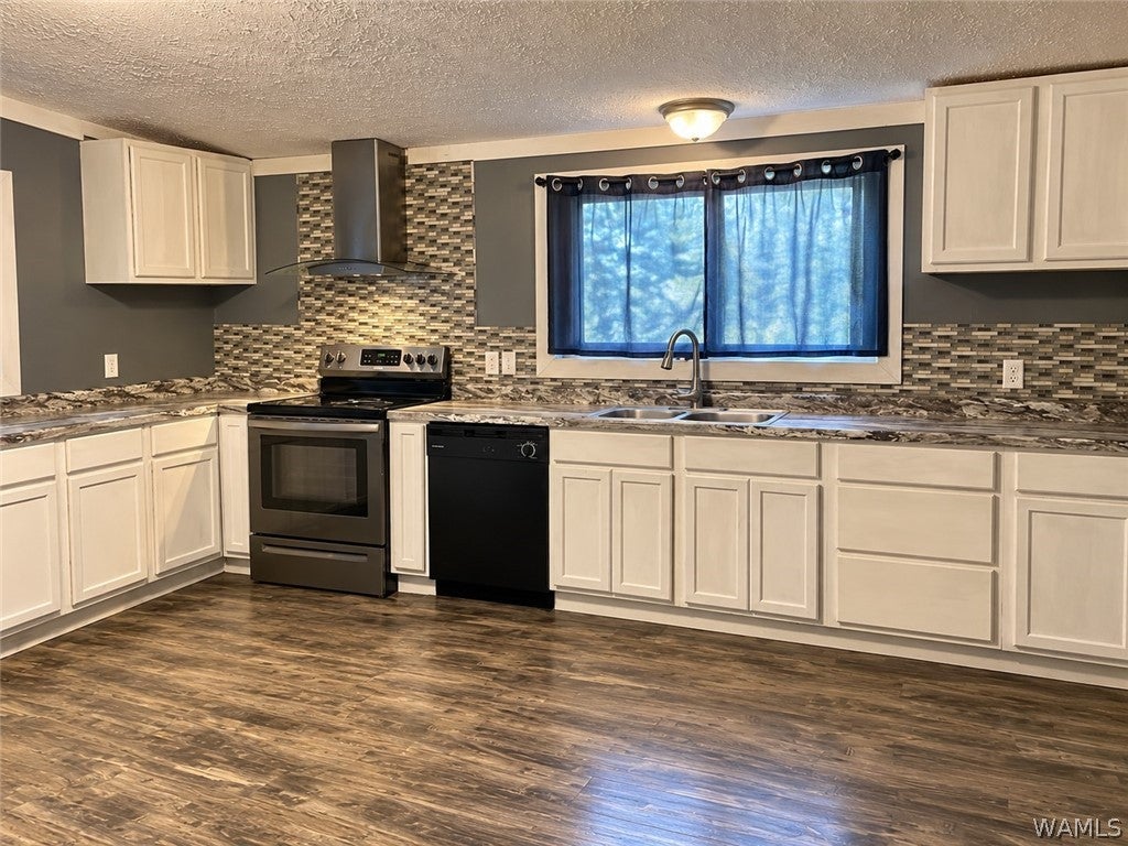 11985 Day Lake Drive
