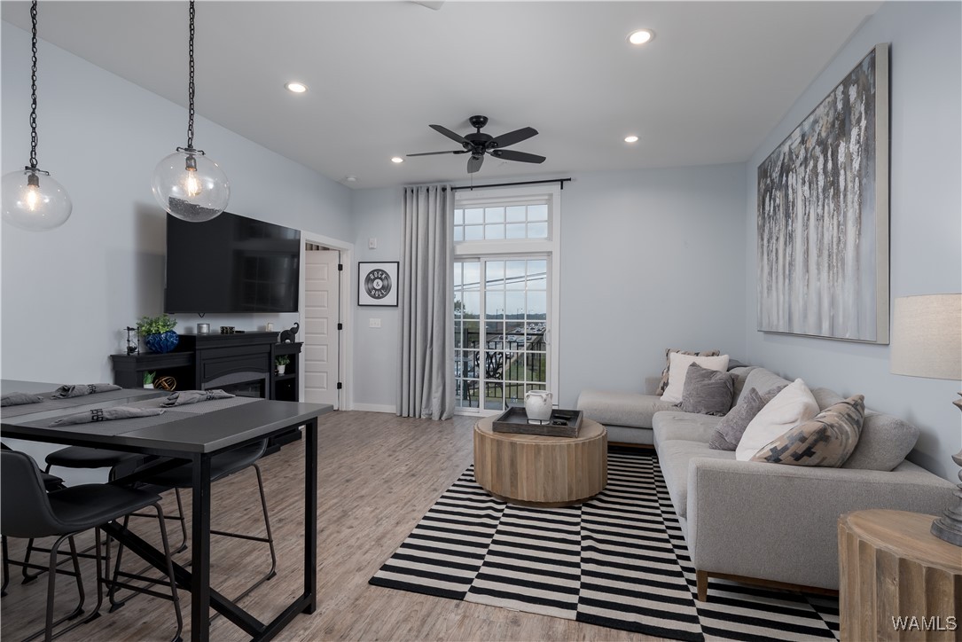 2529 University Blvd 7