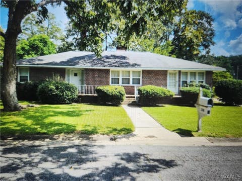 Homes For Sale - 108 4th Avenue<br/> Reform, AL 35481