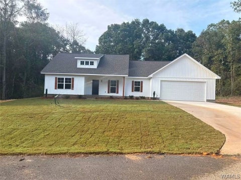 Homes For Sale - 206 Magnolia Creek Drive<br/> Gordo, AL 35466