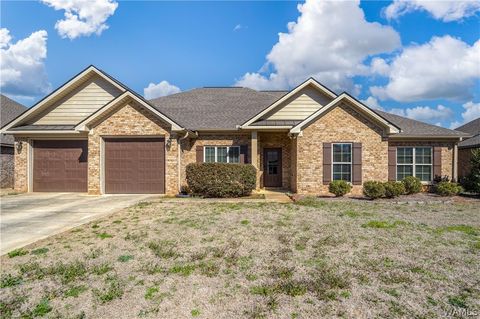 Homes For Sale - 11988 Glen Ridge Boulevard<br/> Moundville, AL 35474