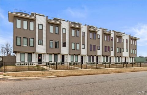 Townhouse For Sale - 1708 12th Avenue<br/> Tuscaloosa, AL 35401