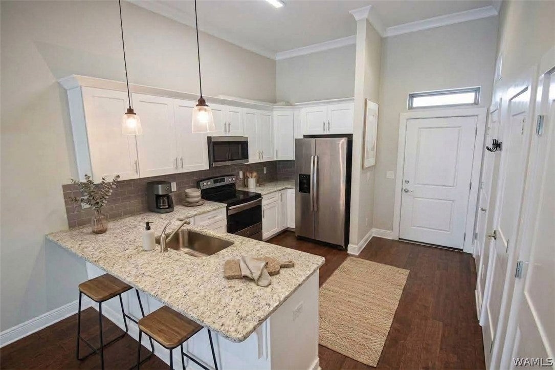 2708 7th Street 207