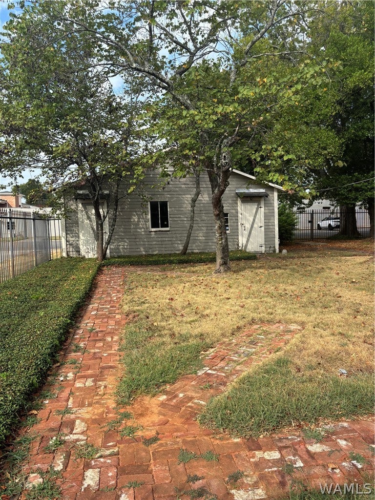 2625 University Blvd